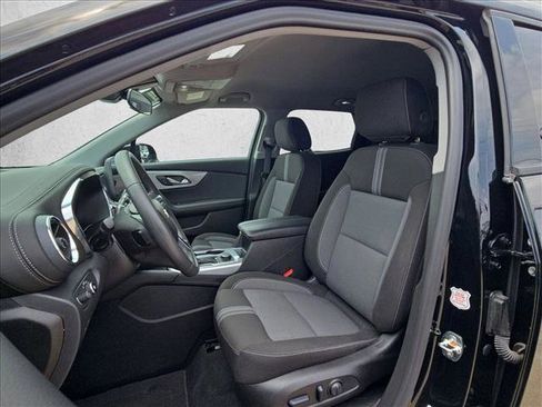 Used 2025 Chevrolet Blazer LT FWD image 15