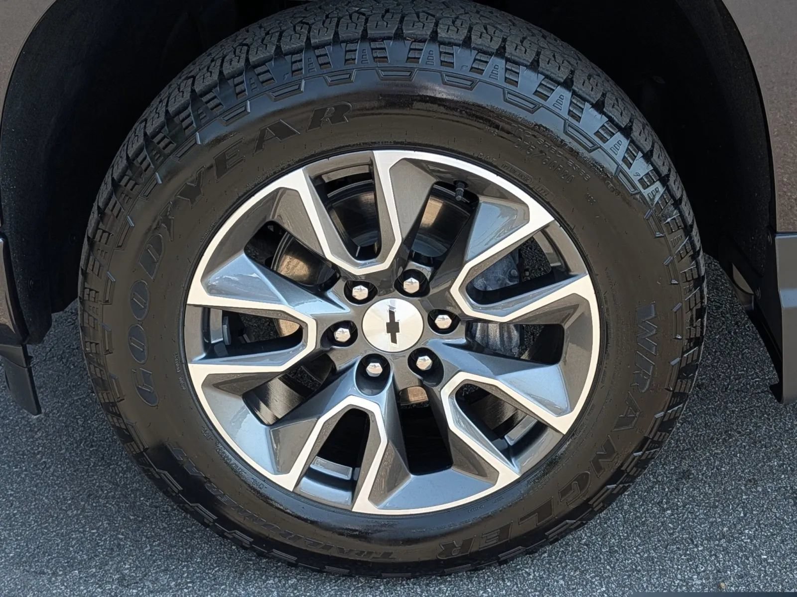 Used 2024 Chevrolet Silverado 1500 RST AWD/4WD image 11