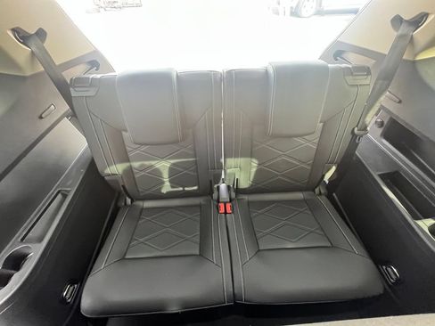 Used 2026 Volkswagen Atlas SE w/ Panoramic Sunroof Package FWD image 28