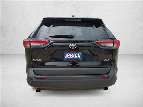 Used 2024 Toyota RAV4 XLE FWD image 7