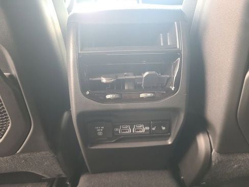 New 2025 Jeep Grand Cherokee Limited w/ Luxury Tech Group II image 23