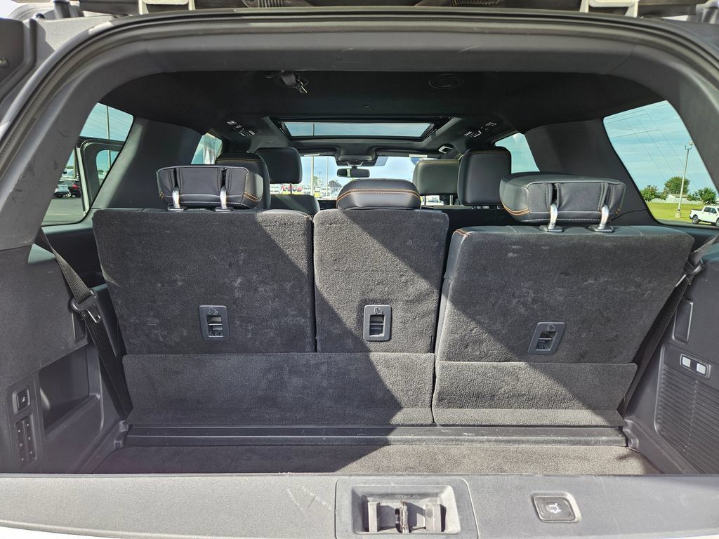 Used 2025 Ford Expedition Tremor AWD/4WD image 22