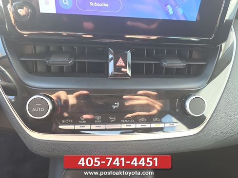 Used 2025 Toyota Corolla LE FWD image 21