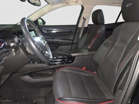 Used 2022 Buick Envision Essence w/ Sport Touring Package image 10