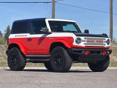 Certified 2025 Ford Bronco Stroppe Edition AWD/4WD image 9