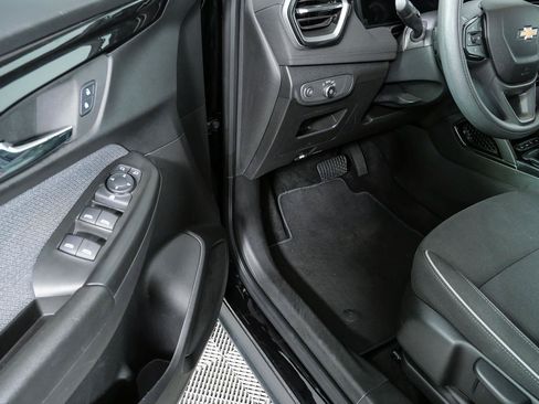 Certified 2025 Chevrolet TrailBlazer LT AWD/4WD image 7