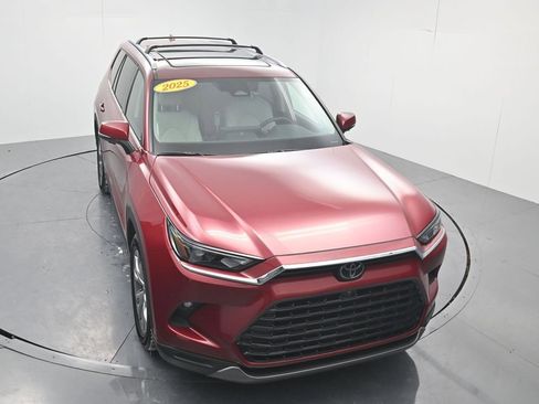 Used 2025 Toyota Grand Highlander AWD Hybrid image 64