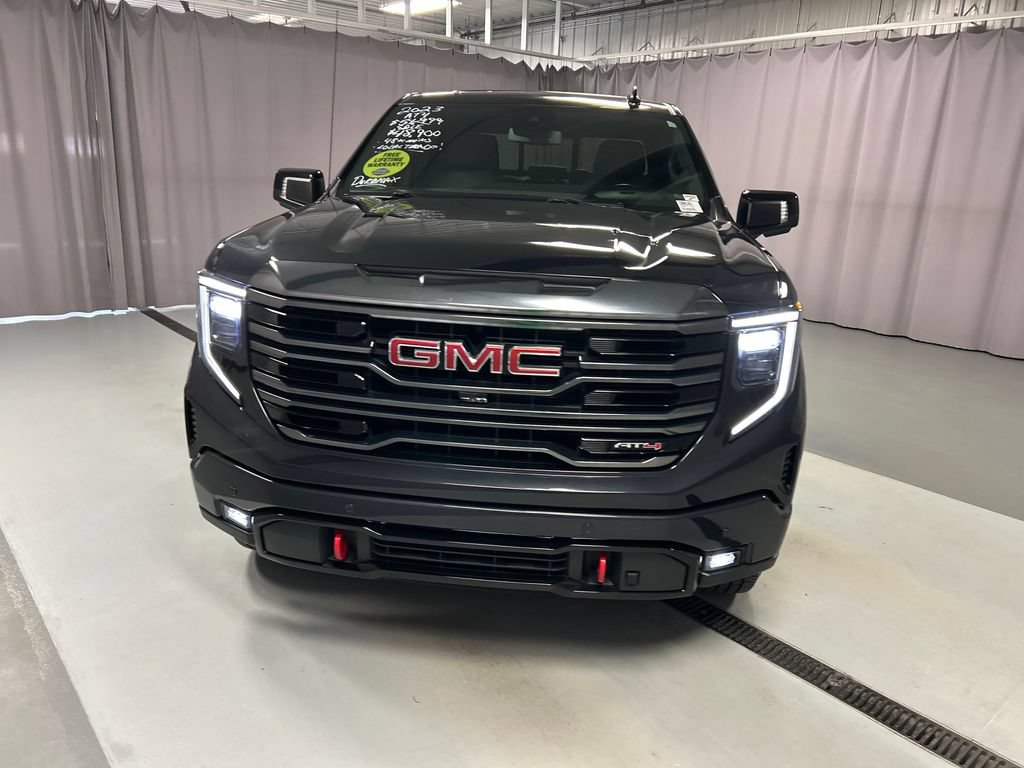 Used 2023 GMC Sierra 1500 AT4 w/ AT4 Premium Package AWD/4WD image 2