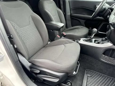 Used 2019 Jeep Compass Sport AWD/4WD image 27