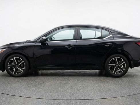 Used 2024 Nissan Sentra SV FWD image 5