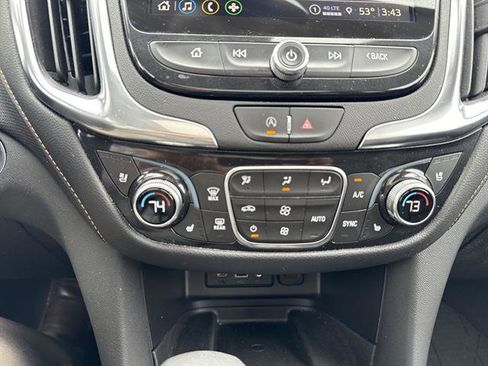 Used 2024 Chevrolet Equinox Premier AWD/4WD image 45
