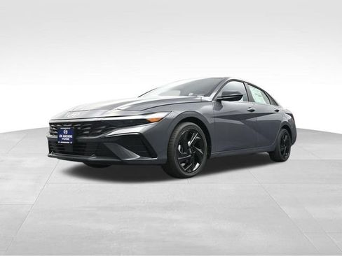 New 2026 Hyundai Elantra SEL Sport Premium FWD image 32