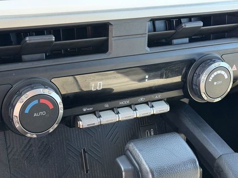 Used 2024 Toyota Tacoma TRD Sport image 19