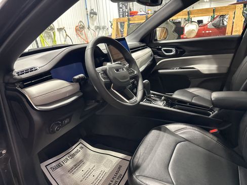 Used 2024 Jeep Compass Limited w/ Elite Group image 13