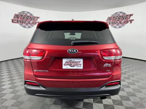 Used 2017 Kia Sorento AWD image 6