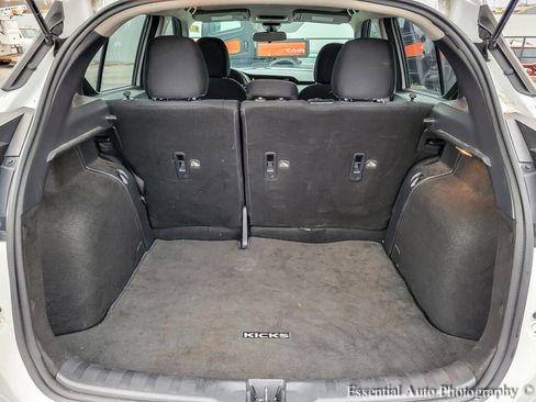 Used 2021 Nissan Kicks SV image 27