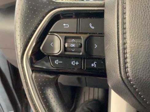 Used 2023 Toyota Tundra SR5 w/ SR5 Convenience Package AWD/4WD image 18