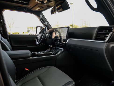 Used 2025 Lexus GX 550 w/ Accessory Package (Z1) image 41