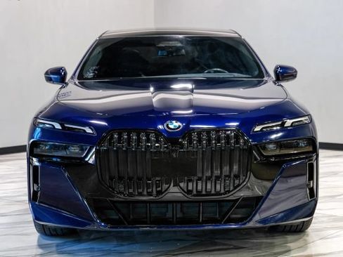 Used 2023 BMW 740i RWD image 7