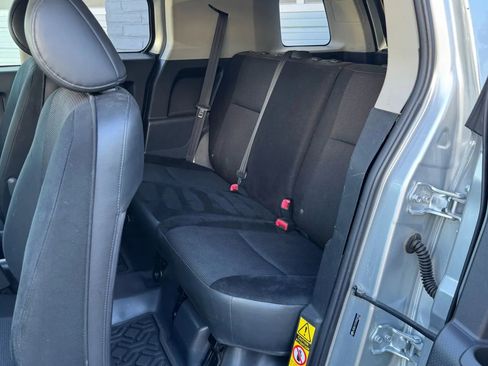 Used 2007 Toyota FJ Cruiser 4WD w/ Convenience Pkg image 10