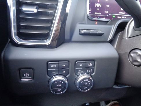 Used 2024 GMC Sierra 1500 Denali w/ Denali Reserve Package image 44