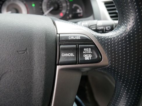 Used 2016 Honda Odyssey SE image 24