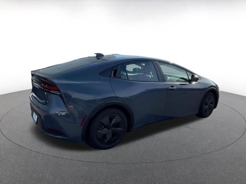 Used 2025 Toyota Prius LE image 15