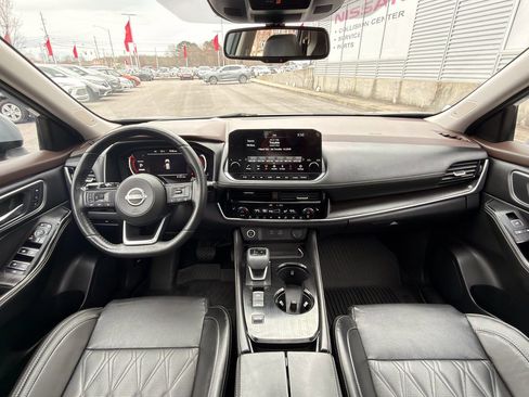 Used 2022 Nissan Rogue Platinum w/ Head-Up Display Package image 12