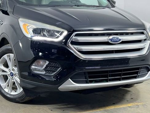 Used 2017 Ford Escape SE w/ Equipment Group 201A image 40