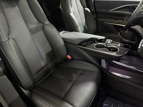 New 2026 Cadillac Lyriq V image 54