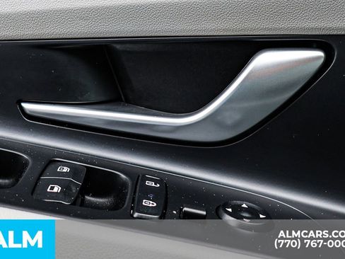 Used 2023 Hyundai Elantra Limited image 52