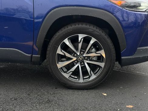 Used 2024 Toyota Corolla Cross XLE image 9