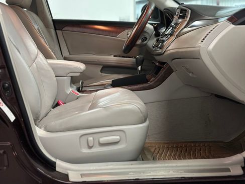 Used 2012 Toyota Avalon Limited image 22