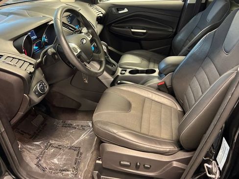 Used 2016 Ford Escape SE w/ SE Chrome Package FWD image 6