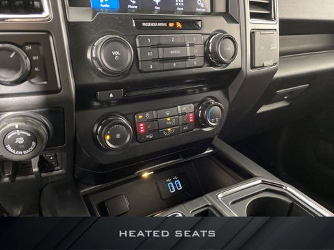 Used 2016 Ford F150 XLT w/ Equipment Group 302A Luxury AWD/4WD image 5