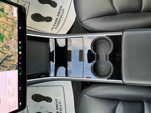Used 2020 Tesla Model 3 Standard Range Plus image 32
