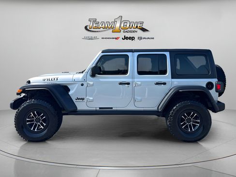 Used 2024 Jeep Wrangler Unlimited Sport AWD/4WD image 5
