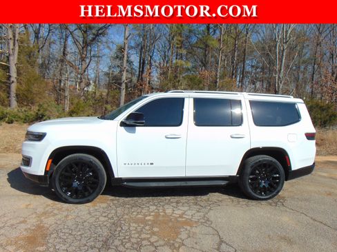 Certified 2025 Jeep Wagoneer 4DR 4WD image 2