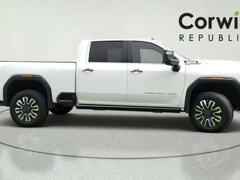 Used 2022 GMC Sierra 2500 Denali w/ Denali Ultimate Package AWD/4WD image 7