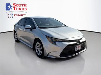 Used 2025 Toyota Corolla LE FWD video 1