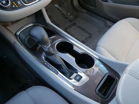 Used 2024 Chevrolet Malibu LT image 18