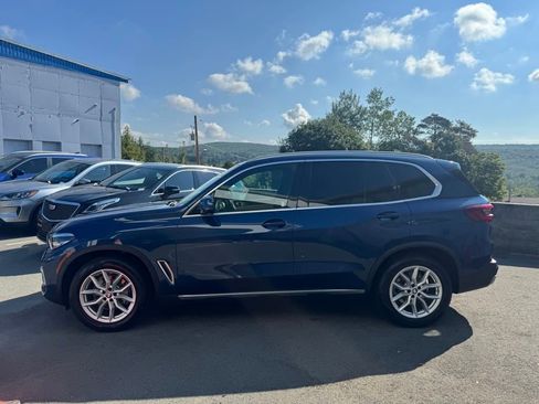Used 2021 BMW X5 xDrive40i w/ Convenience Package image 3