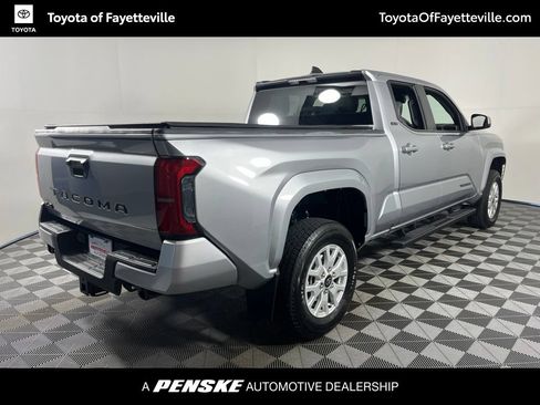Used 2024 Toyota Tacoma SR5 AWD/4WD image 8