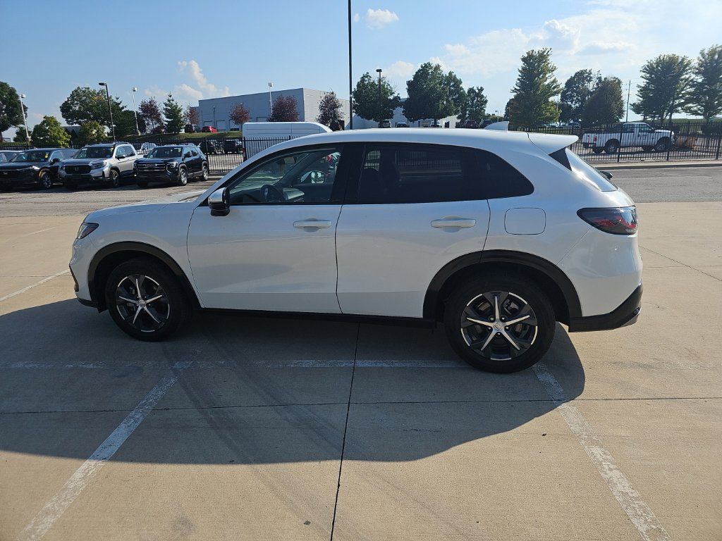 Used 2025 Honda HR-V EX-L image 8