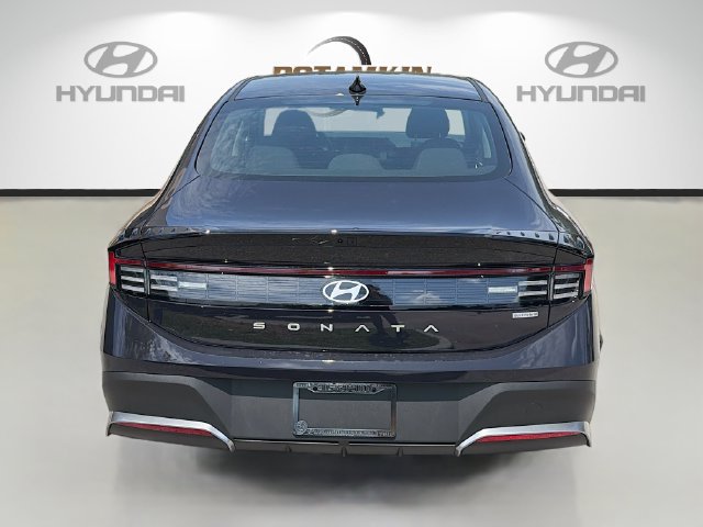 New 2026 Hyundai Sonata Blue FWD image 6