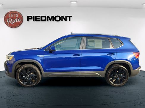 Used 2024 Volkswagen Taos SEL AWD/4WD image 8