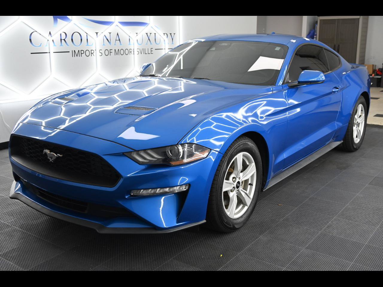 Used 2021 Ford Mustang Coupe RWD image 1