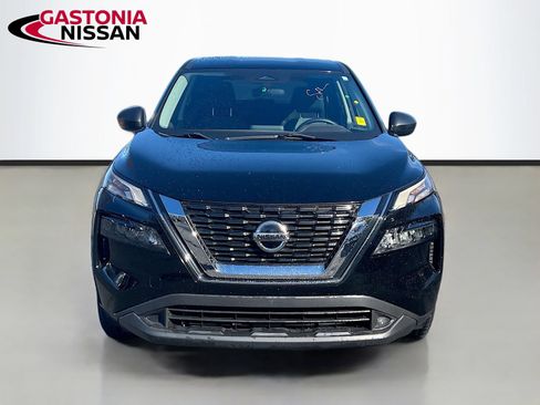 Used 2021 Nissan Rogue S FWD image 2