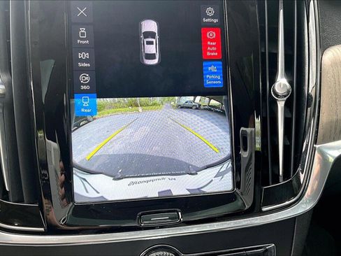 Used 2023 Volvo S90 B6 Plus AWD/4WD image 9