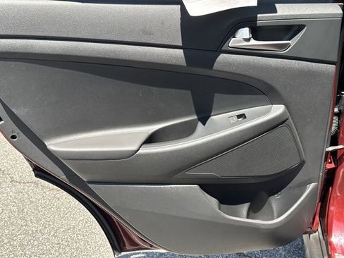 Used 2019 Hyundai Tucson Value FWD image 21